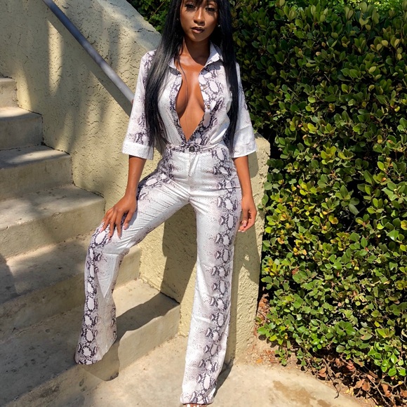 Two piece snakeskin set - Picture 2 of 3